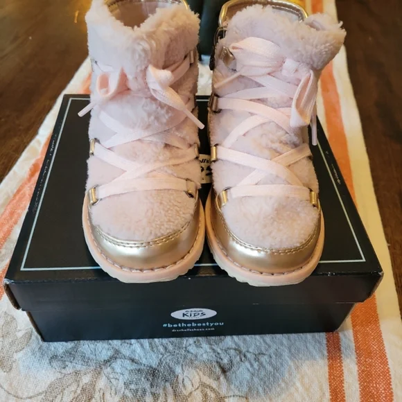 Dr. Scholl's Kids Metallic Gold and Soft Pink Boots - Picture 2 of 9